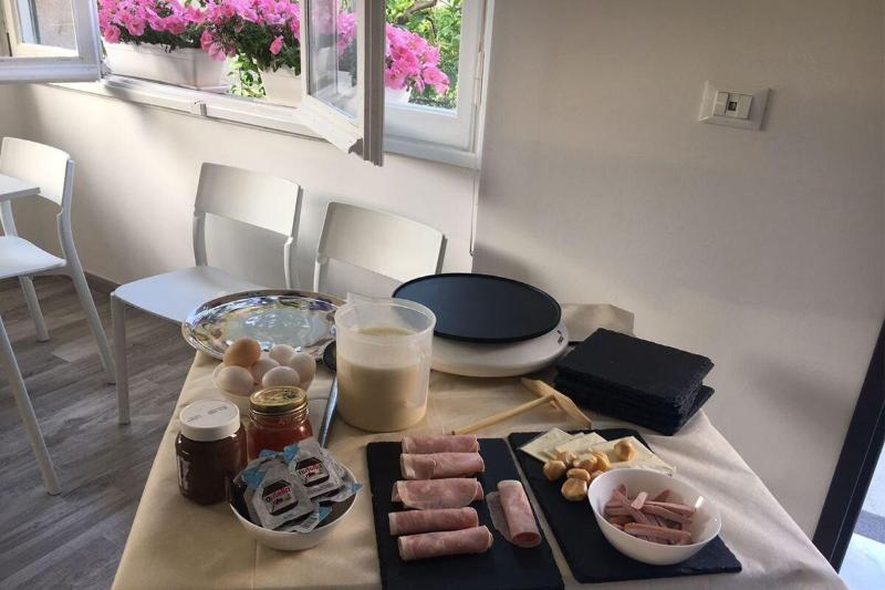 فندق Rione San Carlo فينالي ليغوري المظهر الخارجي الصورة